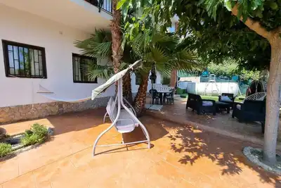 Image de Charmante maison accueillante, familiale  grand jardin, piscine hors sol, Wi-Fi