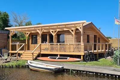 Image de Beautiful house with a view of the lake (top fishing area).