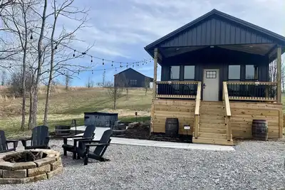 Image de Bourbon Barrel Cottages on Kentucky Bourbon Trail minutes from main distilleries