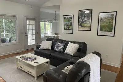 Image de Pristine Pinehurst #6 home - Gated backyard - 2 min to courses. Handicap Access