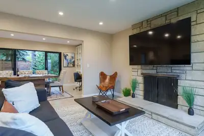 Image de Modern Home in the Hills of La Crescenta