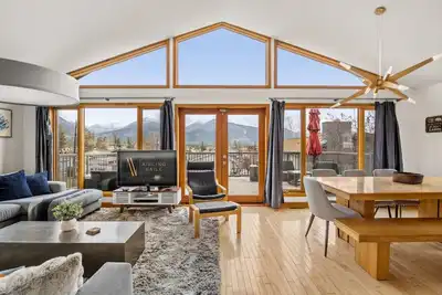 Image de Family Matters | Private Hot Tub | Fenced Backyard