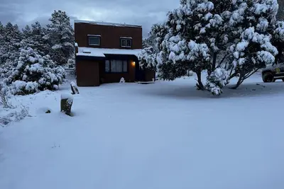 Image de enchanted 2 bed 2 bath 20 minutes from ski area