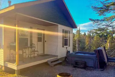 Image de Charlevoix, spa, bbq, fire & nature