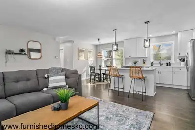 Image de New Updates 2BRHome/Close to Plaza/Quiet/Walkable