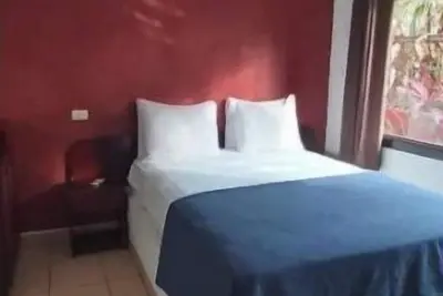 massai Apartments #3 sleeps 3