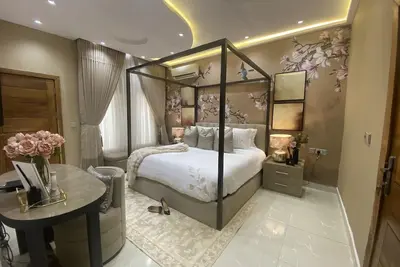 Image de Magnificient & Modern duplex in the heart of Lekki with a pool & foosball table