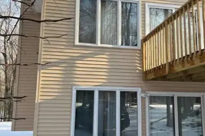 Image de Quiet & Cozy Cabin In The Poconos Mntn w/lots of community amneties Pet-friendly