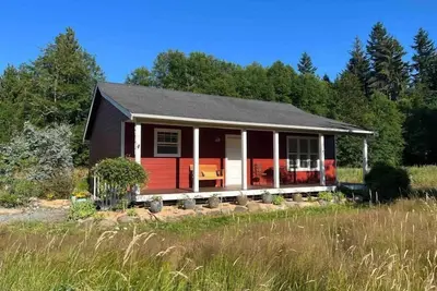 Image de Charming and Cozy Little Farmhouse