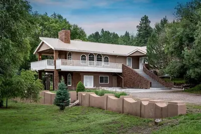 Image de Big Bear with game room! Sleeps 18.