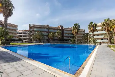 Image de Bel appartement pour 6 personnes avec bain à remous, Wifi, piscine, climatisation, Tv et terrasse