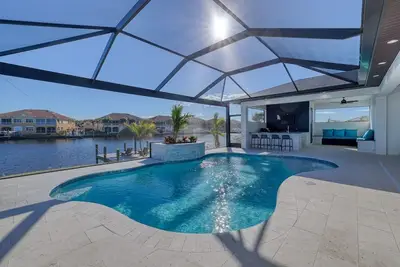 Image de New listing - Amazing new 3beds/3baths Gulf access villa w. heated pool and outdoor kitchen!