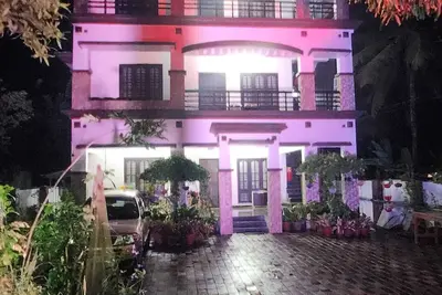 Image de 6br/6ba! Alleppey Evergreen Villa