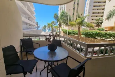 Image de 2 Bedroom Apartment, Marbella, 80m to the Beach