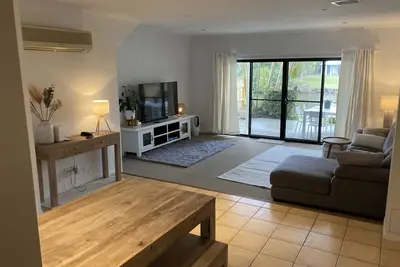 Image de Lovely 2 bedroom water view townhouse