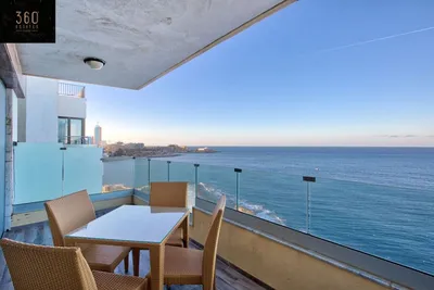 Image de Seafront 3br Apt in Tower Rd Sliema opposite Beach