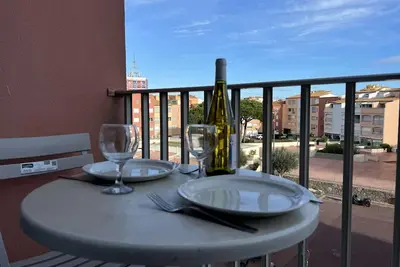 Studio Centre avec Piscine, Balcon et Proximité Plage, 2 Personnes
