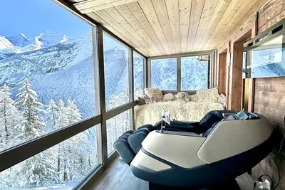 Image de Stirling Luxury Chalet Sauna • Outdoor Hot Tub • 4br • Glacier Views • Spa & Ski