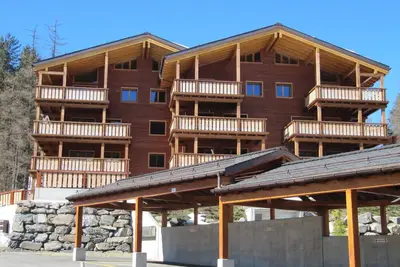Image de Bel appartement avec très grande terrasse vue magnifique sur montagnes
