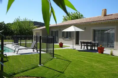 Image de Villa à la campagne à 5 mn de la cité médiévale