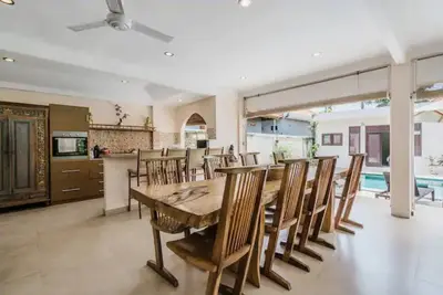 Image de 2x5 Bedrooms Villa in Central Seminyak, 10Bedrooms