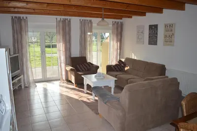 Image de Family-friendly farm with plenty of space to play and relax.