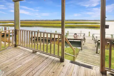 Image de Dockside | Assateague Channel Home w/ Pony Views, Private Dock for Boats, Decks & Wood Fireplace