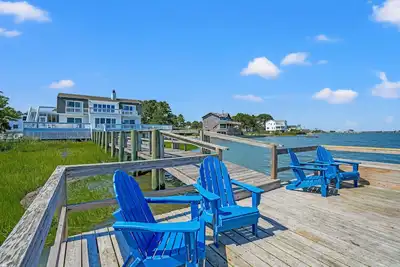 Image de Dragonfly Point | Luxury Oyster Bay Waterfront w/ 120' Pier, Screened Porch & Panoramic Views
