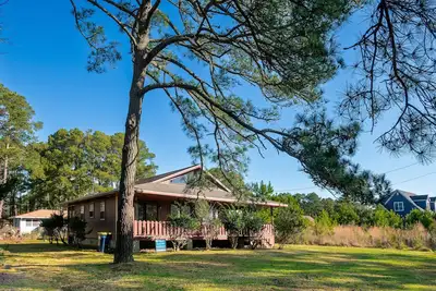 Image de Endless Summer | 4br Near Beach, One-Level Living, Screened Porch, Kayak Launch & Pet Friendly