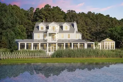 Image de June's Retreat | Luxury Waterfront Estate w/ Panoramic Bay Views, Boat Dock, Billiards + Verandas
