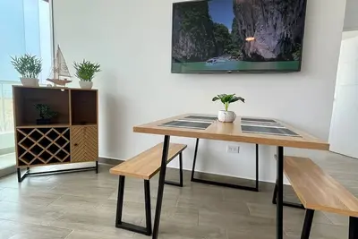 Image de 3 minutes from the beach! Beautiful Premiere Apartment with Pool