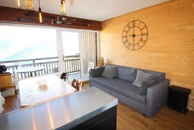 Image de À 150m des remontées, 3ème étage, vue montagne, balcon, télévision, casier à ski, 40m²