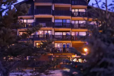 Image de Pied des pistes de ski, 1er étage, vue montagne, balcon, casier à ski, 23m², Auris en Oisans