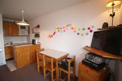 Image de 1er étage, balcon, parking, télévision, casier à ski, 35m², Auris en Oisans