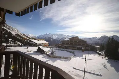 Image de Pied des pistes de ski, 2ème étage, vue dégagée, balcon, télévision, casier à ski, 27m²