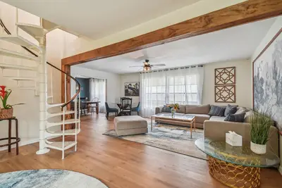 Image de Heated/private pool- fenced yard-kid/pet friendly!
