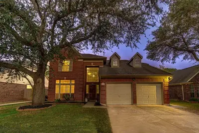 Image de Comfortable, Upscale House with a pool and spa!