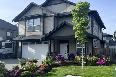 Image de Newer private cozy 1 bdrm suite located 5 mins from all amenities.