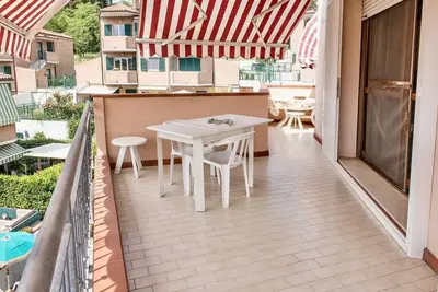 Image de S273 - Sirolo, comfortable three-room apartment with air conditioning