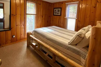 Image de Lakefront Cabin - Northaire Resort Cabin 1