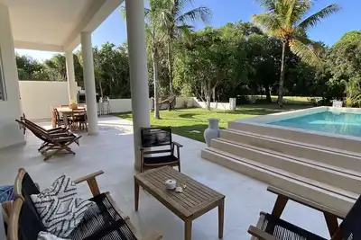 Image de Pleasant Villa with pool 5 minutes walk from the beach!