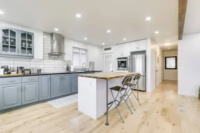 Image de Gorgeous escape to the wineries! By the Lake!