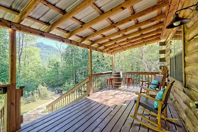 Image de Clyde’s Cabin: Mtn View, Fire Pit, Pet-Friendly