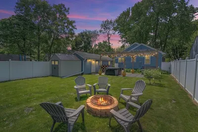 Image de The Hideaway on Hazel- Luxury Smart Home w Hot Tub