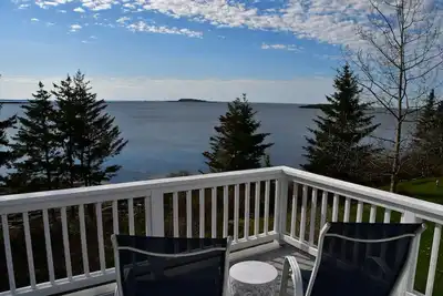 Image de Betty's Place - Cozy ocean front getaway, Relax, Reconnect and Recharge on the Maine Coast