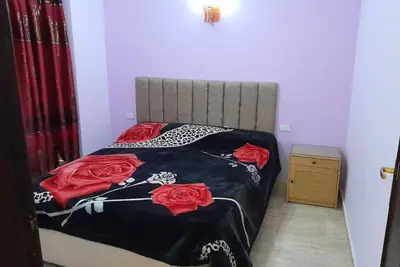 Image de 2-Bed - Sleeps 4 - Pet Friendly w Parking