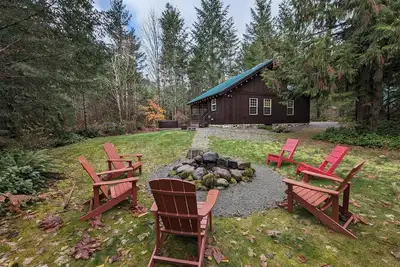 Image de River Rock Chalet - Hot Tub, Pets, Ev Charger, Minutes to Stevens Pass