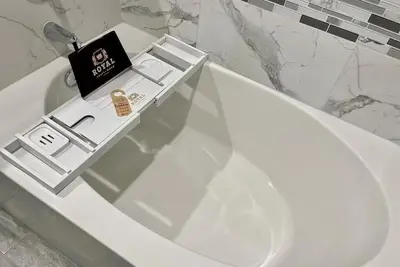 Image de Relaxing Luxury getaway minutes from Nrg Stadium (Rodeo Houston)