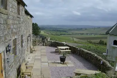 Image de Historic Barn With Breathtaking Views Over Derbys/Staffs Border. Pet Friendly