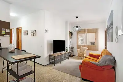 Image de Appartement de vacances \"Sarah's Kite 2 Playa Del Burrero\" avec vue sur mer, terrasse et Wi-Fi.